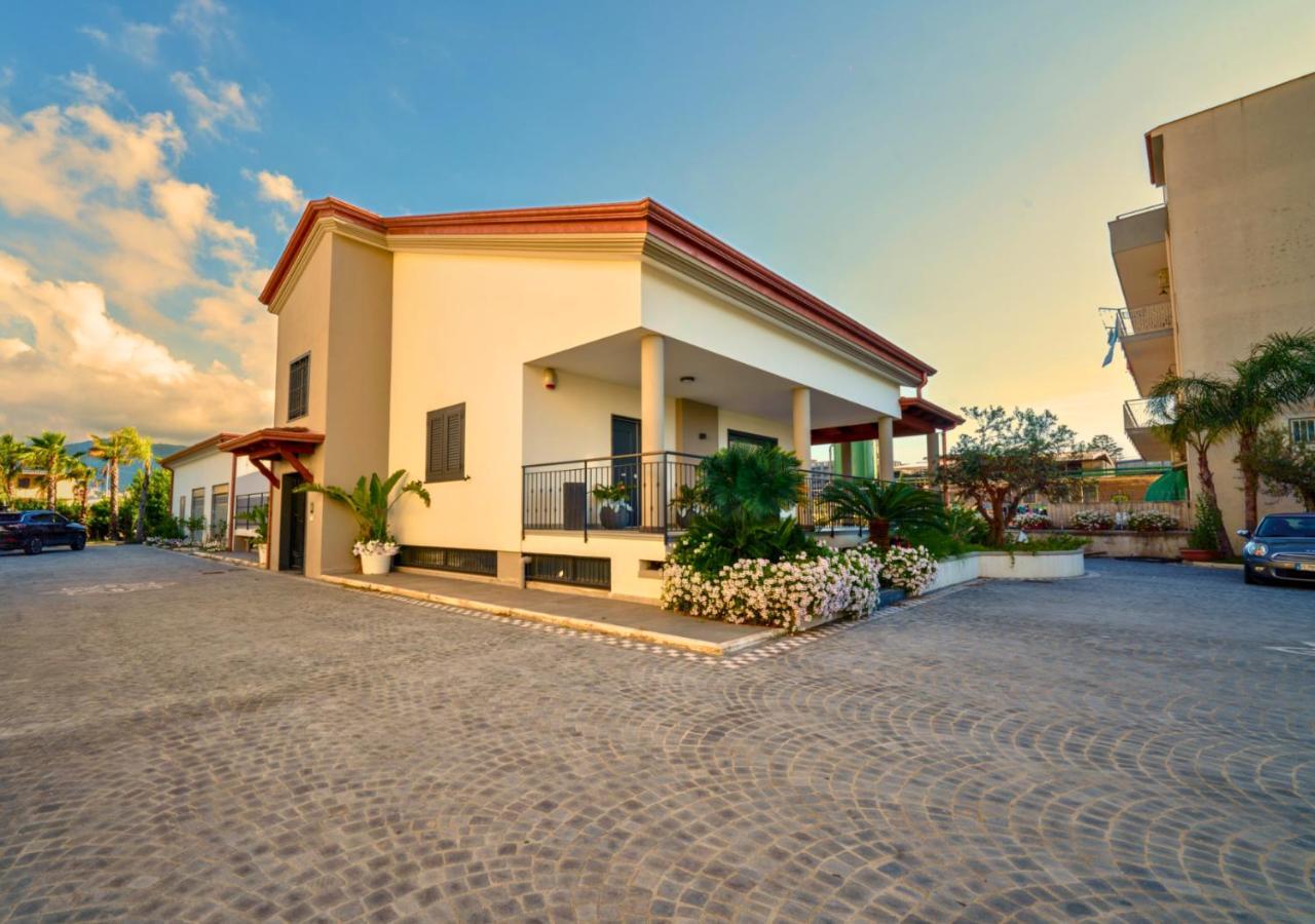 Villa Dei Cesari Bed & Breakfast Santa Maria La Carità Eksteriør bilde